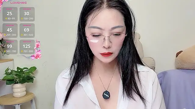 Snapshot of Hua_Hua_0 chatting on October 22, 1:44 pm Hua Hua 0 online show from October 22, 1:44 pm