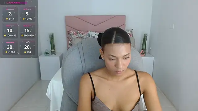 Snapshot of SarayVega_ chatting on September 30, 7:30 pm SarayVega online show from September 30, 7:30 pm