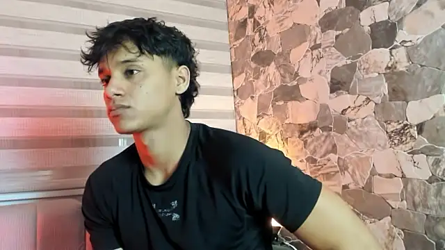 ZYZZ1312 online show from March 4, 5:57 am