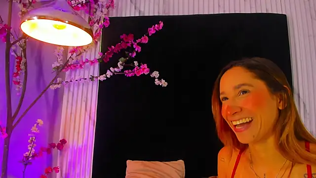 MONIK FOX CR online show from December 5, 7:43 pm