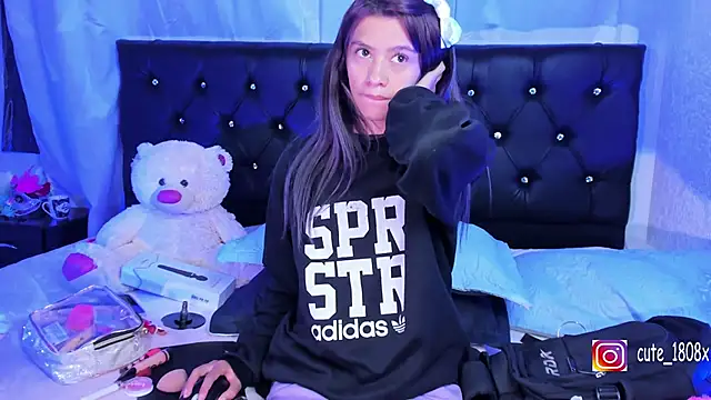 Snapshot of Sofiia_cute_ chatting on September 22, 3:52 am Sofiia cute online show from September 22, 3:52 am