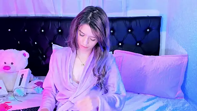 Snapshot of Sofiia_cute_ chatting on November 21, 3:49 am Sofiia cute online show from November 21, 3:49 am