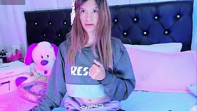 Snapshot of Sofiia_cute_ chatting on February 10, 11:09 pm Sofiia cute online show from February 10, 11:09 pm