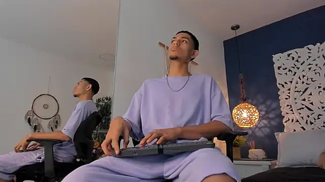 Snapshot of Adonis_WB chatting on October 10, 9:47 pm Adonis WB online show from October 10, 9:47 pm