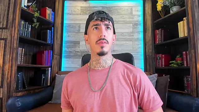 Donovan Desmond online show from November 19, 7:36 pm