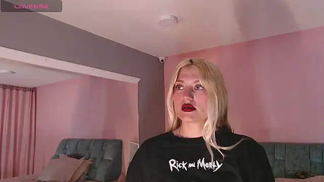 Camila Russoo online show from February 19, 8:38 pm