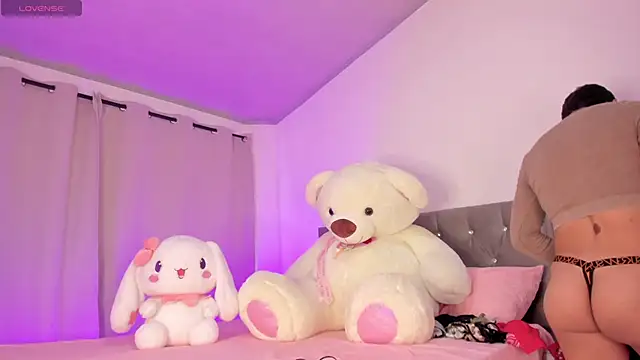 Auren Sethian online show from October 14, 8:20 pm