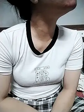 Mie rose online show from November 12, 1:11 pm