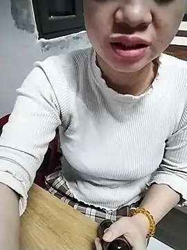 Mie rose online show from February 3, 6:51 am