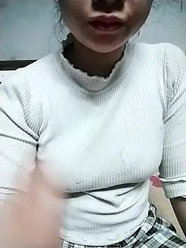 Mie rose online show from March 4, 1:50 pm