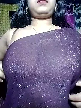 Snapshot of Hot-Hot chatting on January 9, 4:32 pm Hot-Hot online show from January 9, 4:32 pm