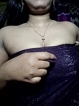 Snapshot of Hot-Hot chatting on January 10, 4:36 am Hot-Hot online show from January 10, 4:36 am