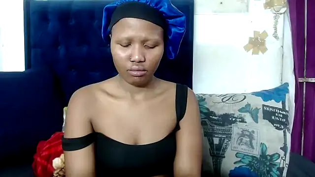 BUNNYCHOWX28 online show from September 16, 6:20 pm