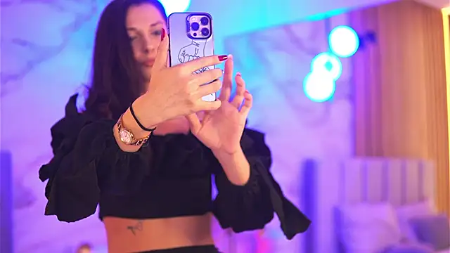 EllyLynn online show from October 7, 7:11 pm