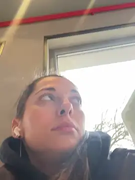 EllyLynn online show from March 15, 8:09 am