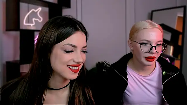 Snapshot of rose_style chatting on October 17, 8:50 am rose style online show from October 17, 8:50 am