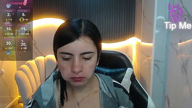 Eilyn love b online show from October 13, 12:49 pm