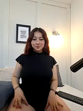 Nicolle Evanss  online show from March 31, 3:19 am