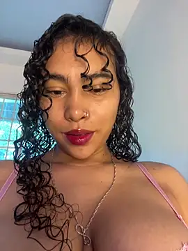 SophieD online show from May 22, 1:06 pm