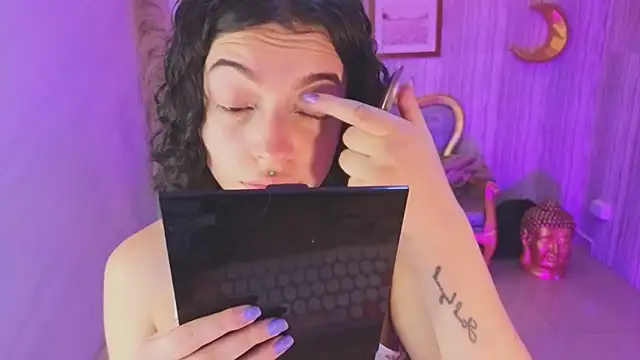 Snapshot of valkiria_ardent_s chatting on February 14, 1:08 pm valkiria ardent s online show from February 14, 1:08 pm