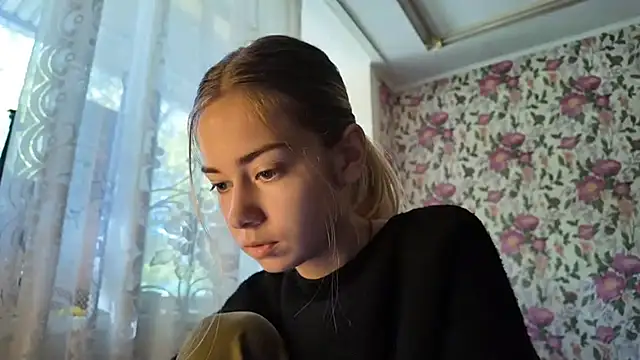 Witching Moon online show from September 13, 8:14 am