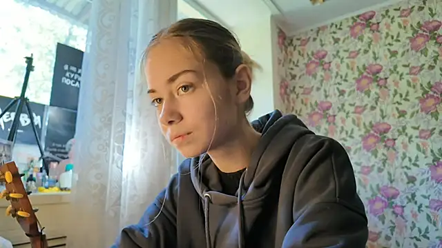 Witching Moon online show from September 15, 7:41 am