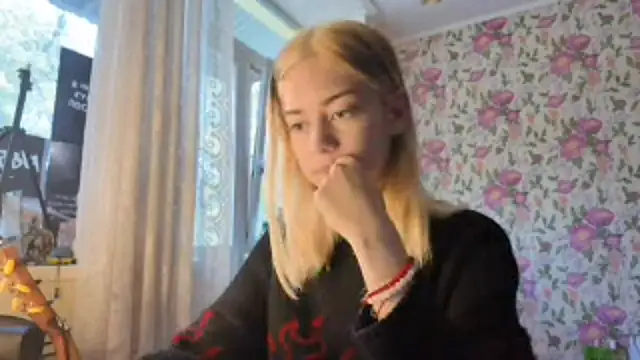 Witching Moon online show from September 24, 7:23 am