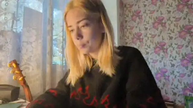 Witching Moon online show from September 25, 7:23 am