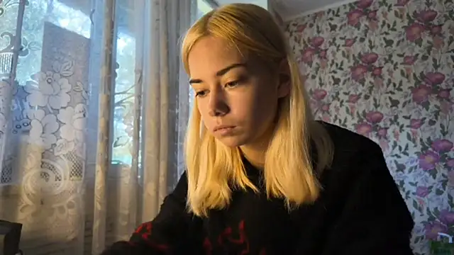 Witching Moon online show from September 29, 6:18 am