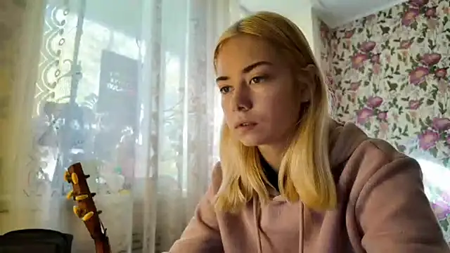 Witching Moon online show from September 30, 7:02 am