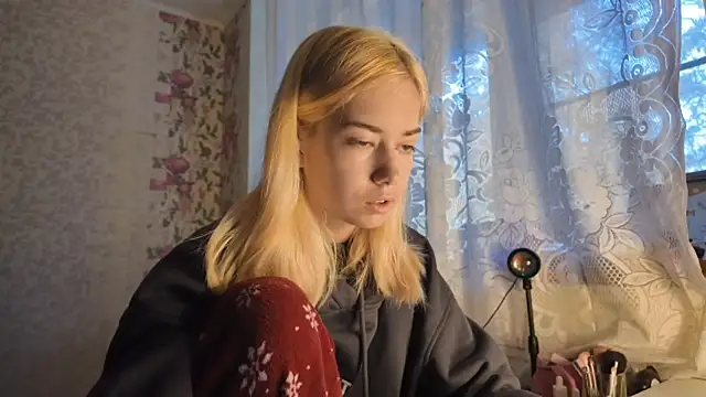 Witching Moon online show from October 6, 7:50 am