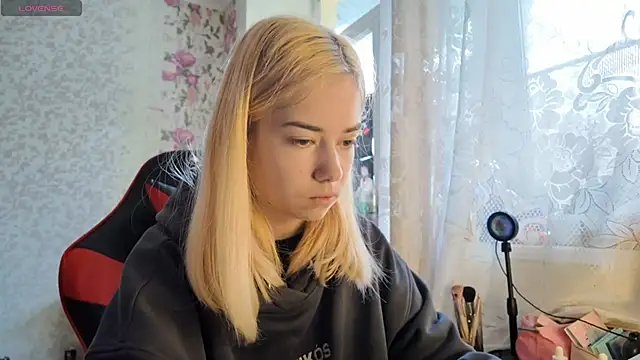 Witching Moon online show from October 11, 7:18 am