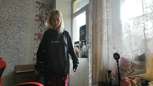 Witching Moon online show from October 16, 7:31 am