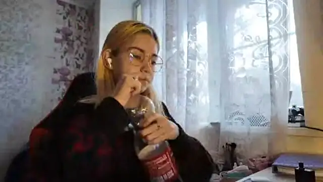 Witching Moon online show from November 19, 7:30 am