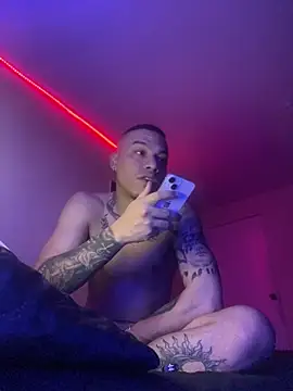 AlphaMasterXxx online show from January 12, 10:09 am