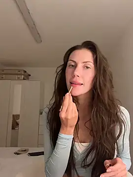 MilaRenee online show from March 15, 9:54 pm