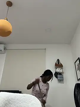 EmilyKisx online show from October 31, 12:17 pm