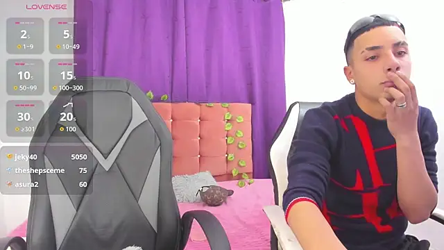 Aisha andy online show from September 20, 2:01 am