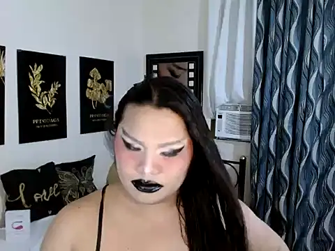 Snapshot of TSbrianaHugeCock chatting on December 22, 3:09 pm TSbrianaHugeCock online show from December 22, 3:09 pm