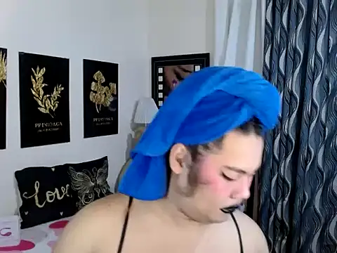 Snapshot of TSbrianaHugeCock chatting on January 7, 2:30 pm TSbrianaHugeCock online show from January 7, 2:30 pm