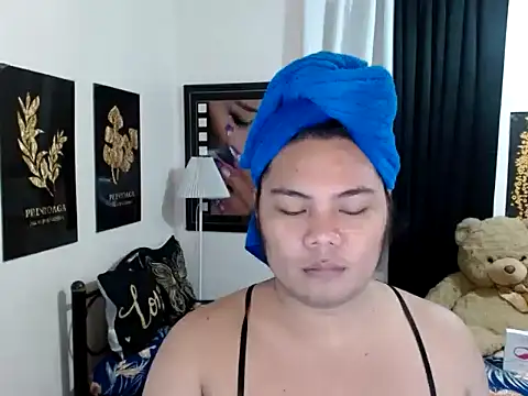 Snapshot of TSbrianaHugeCock chatting on February 27, 3:12 pm TSbrianaHugeCock online show from February 27, 3:12 pm