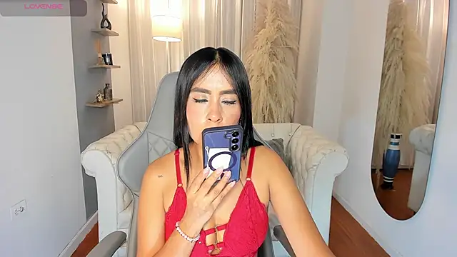 Snapshot of Natalia_Leon8 chatting on September 19, 3:41 am Natalia Leon8 online show from September 19, 3:41 am