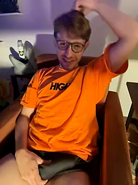 ricdicxs online show from November 8, 6:02 am