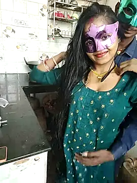 Snapshot of LOVE568 chatting on November 16, 6:19 am LOVE568 online show from November 16, 6:19 am