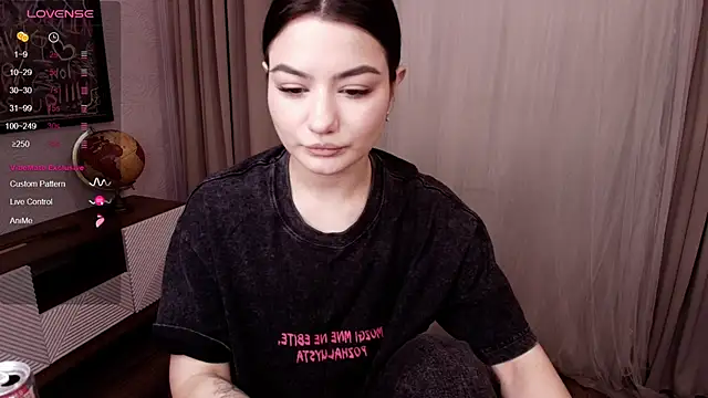 Dark Moni online show from October 19, 2:45 am