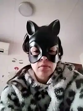 Snapshot of SweetSun69 chatting on February 2, 3:00 pm SweetSun69 online show from February 2, 3:00 pm