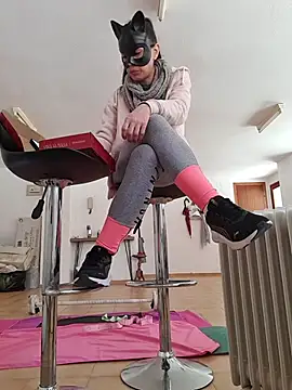 SweetSun69 online show from April 5, 12:57 pm