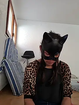 SweetSun69 online show from April 6, 1:23 pm