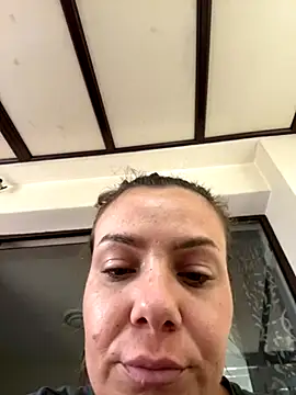 Snapshot of emmasweett11 chatting on September 10, 10:48 am emmasweett11 online show from September 10, 10:48 am