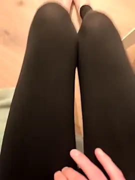 luckylover2024 online show from April 15, 6:37 pm